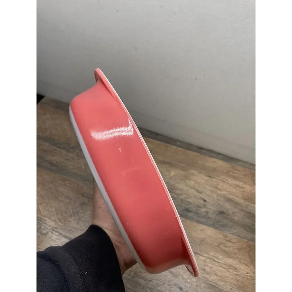 Pyrex vintage round